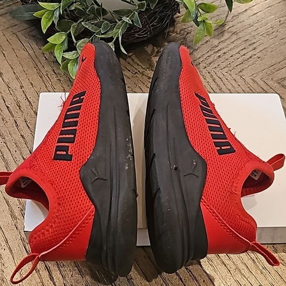Red Puma slip on sneakers size 12 - Picture 4 of 10